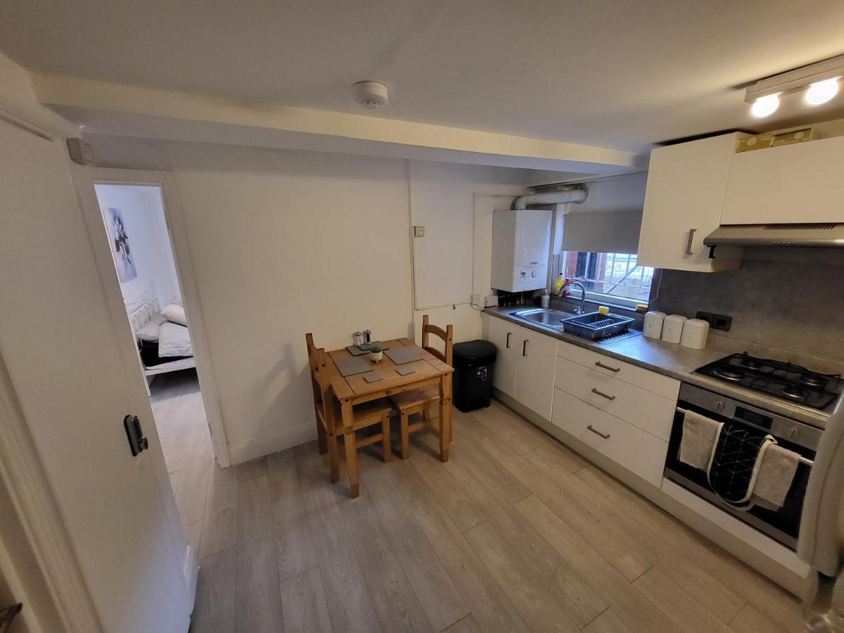 Cosy Apartment By Clapham South Underground! Londen Buitenkant foto