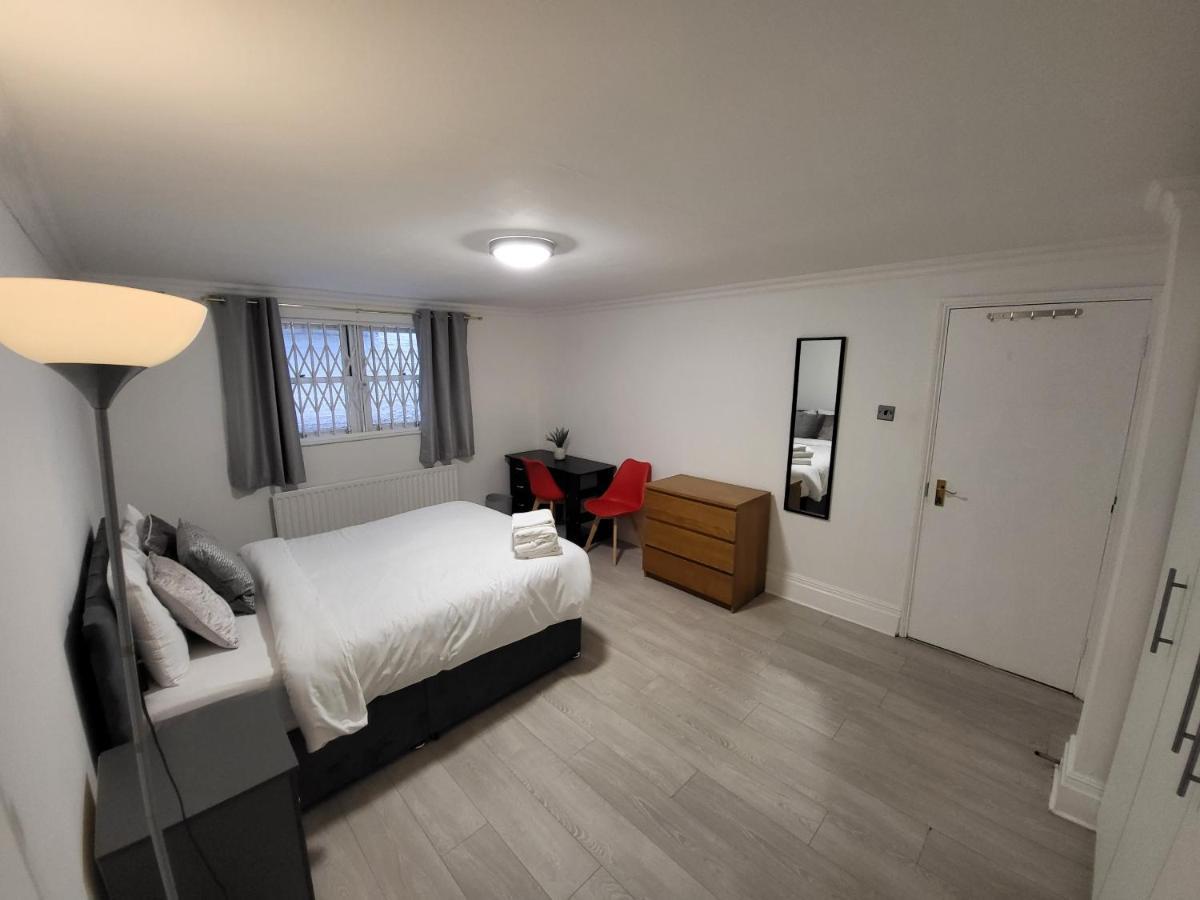 Cosy Apartment By Clapham South Underground! Londen Buitenkant foto