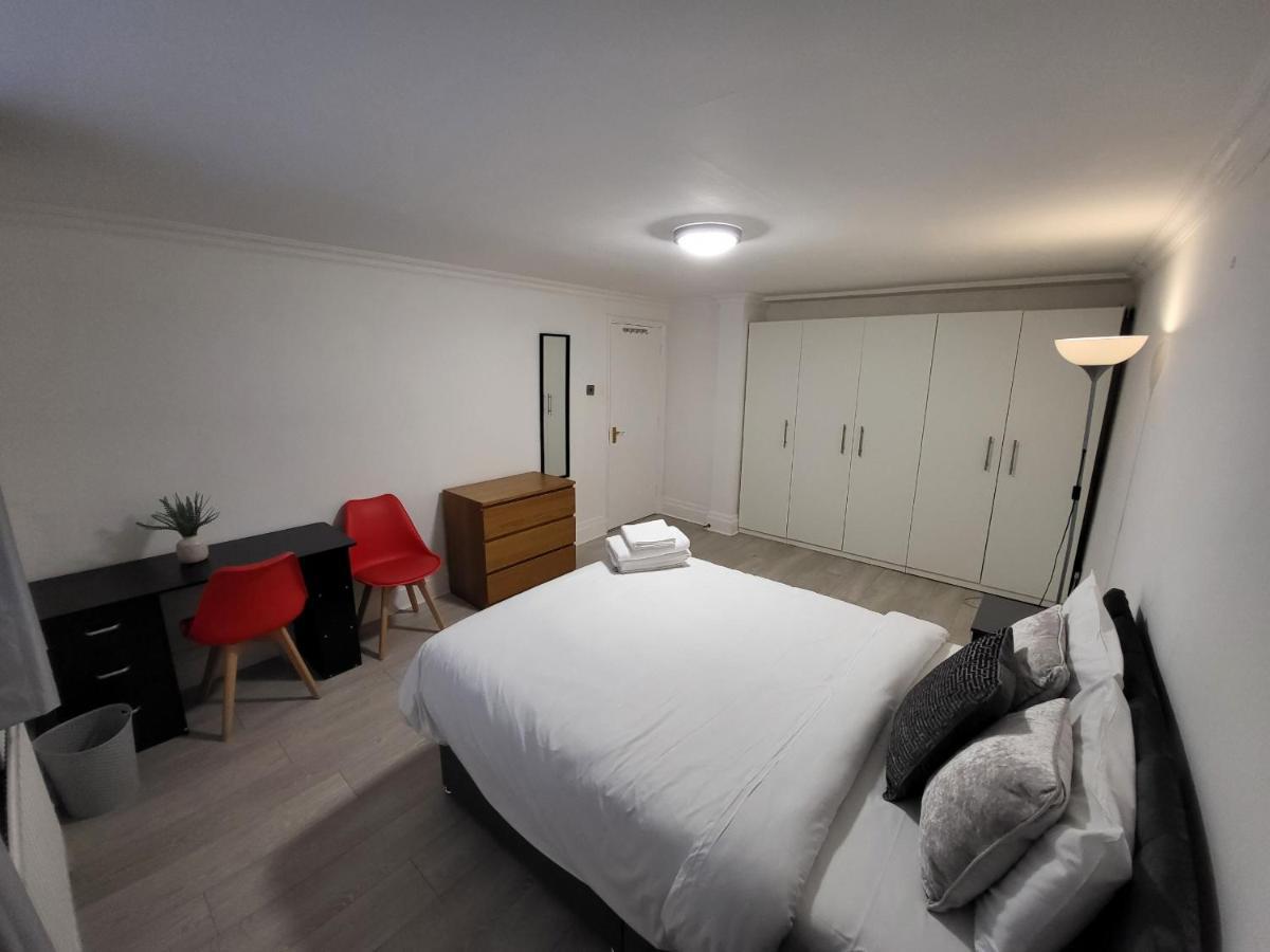 Cosy Apartment By Clapham South Underground! Londen Buitenkant foto