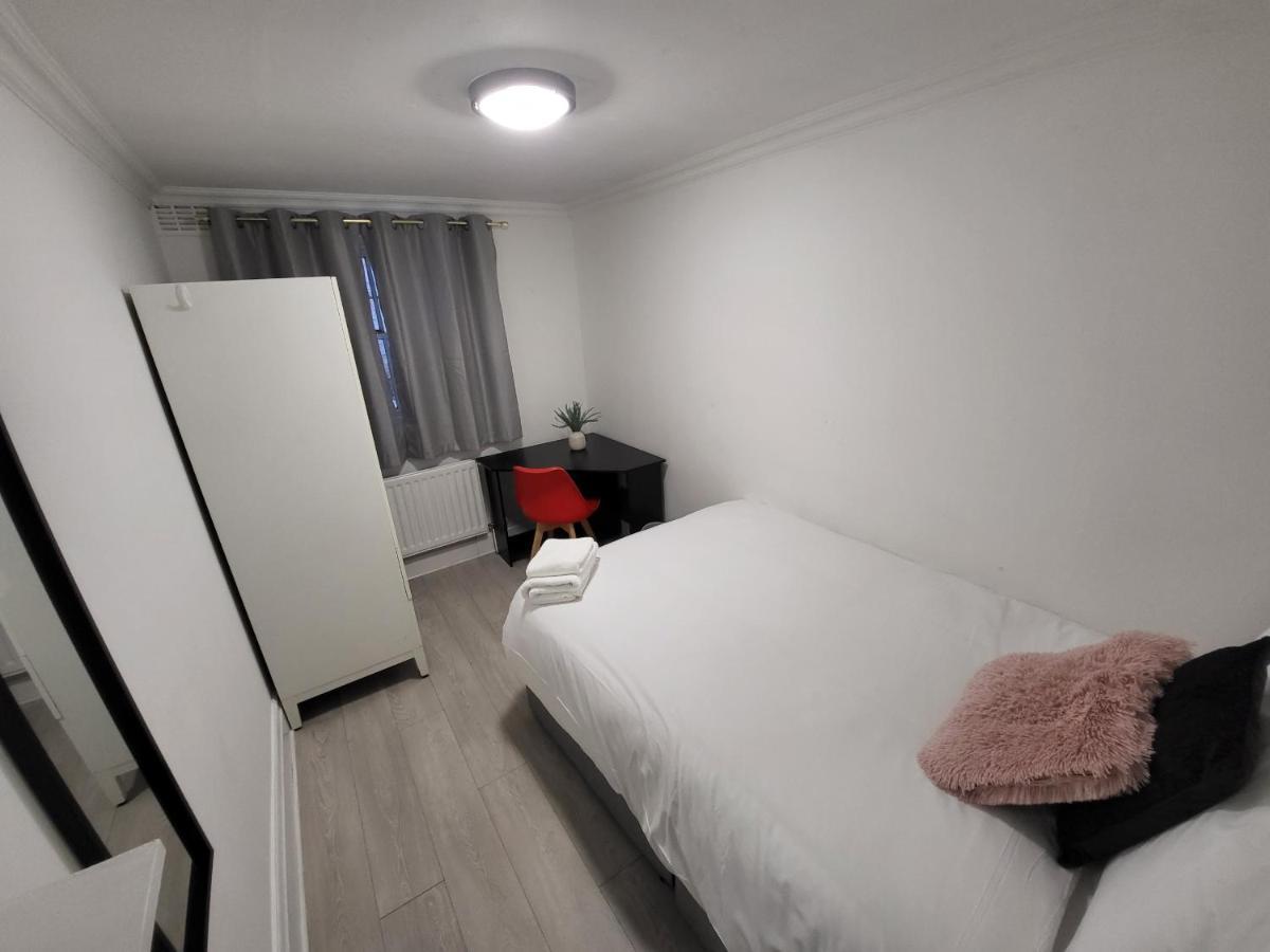 Cosy Apartment By Clapham South Underground! Londen Buitenkant foto